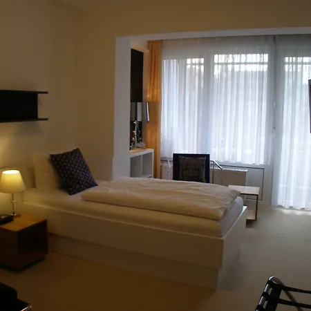 Haus Katharina B&b, Therme Und Kurpark 招待所