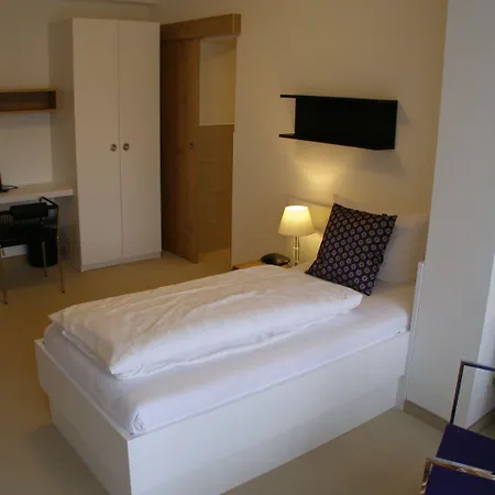 Haus Katharina B&b, Therme Und Kurpark 招待所