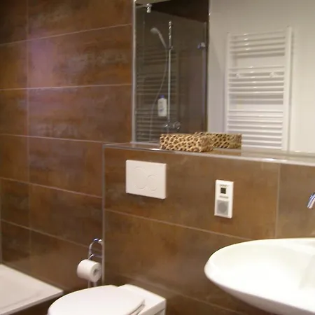 Haus Katharina B&b, Therme Und Kurpark 招待所 巴特施泰本