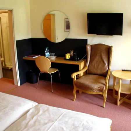 Haus Katharina B&b, Therme Und Kurpark ゲストハウス